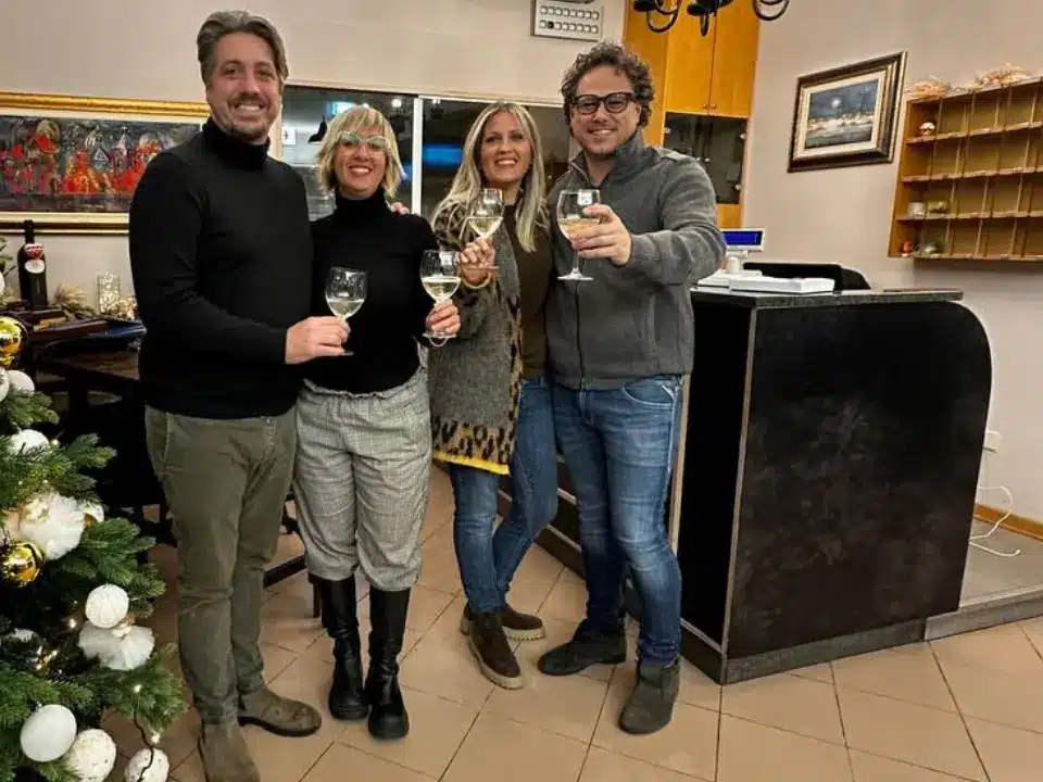 Gabrio Tessarin e Elena Berti insieme a Sebastiano Bruschi e Licia Lionello, attualmente alla guida di Hotel e Ristorante Ponte Molo