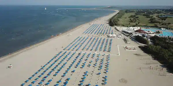 Isola di Albarella, isola resort con spiagge attrezzate e servizi completi nel Delta del Po
