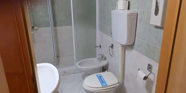 Bagno privato camera matrimoniale Hotel Ponte Molo