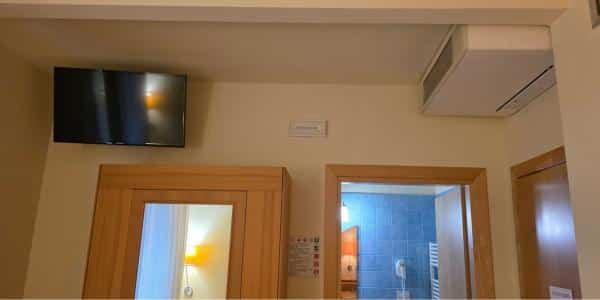 Dettagli comfort camera singola Hotel Ponte Molo